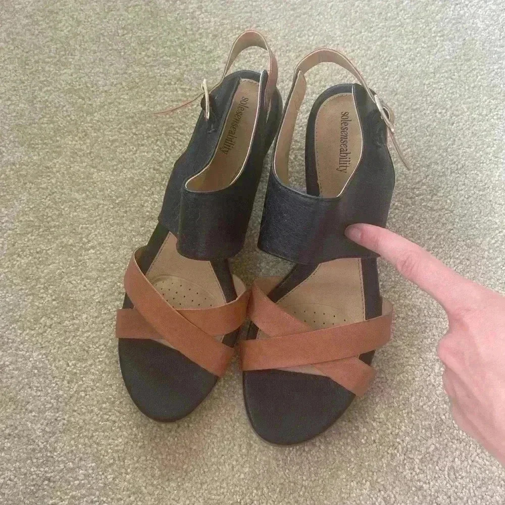 NWOT Solesenseability Women’s Sandals